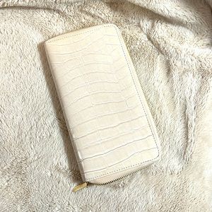 Kikki K Zip Up Planner/Wallet Croco Cream